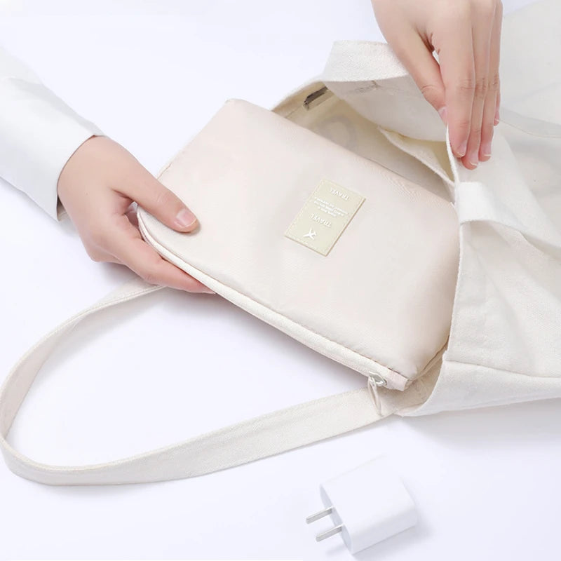 Esséna Portable Travel Bag